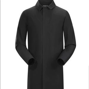 Arc’teryx Keppel GoreTex Trench Coat-Black-Large